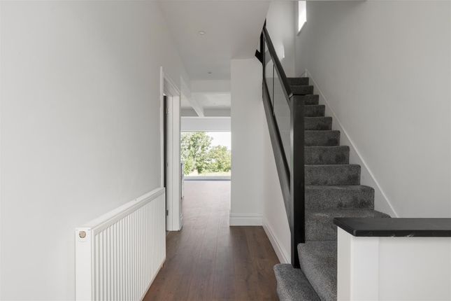 49, Den Bank Drive, Sheffield photo 2