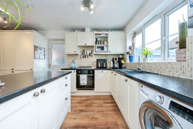 107, The Glebe, Bedford photo 5