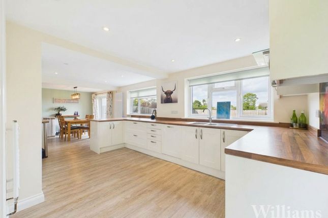 3, Raven Crescent, Aylesbury photo 4