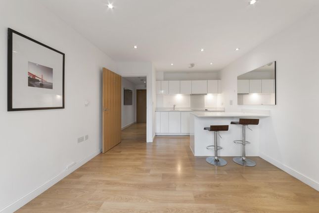 Flat to rent in Sargasso Court, Caspian Wharf, London