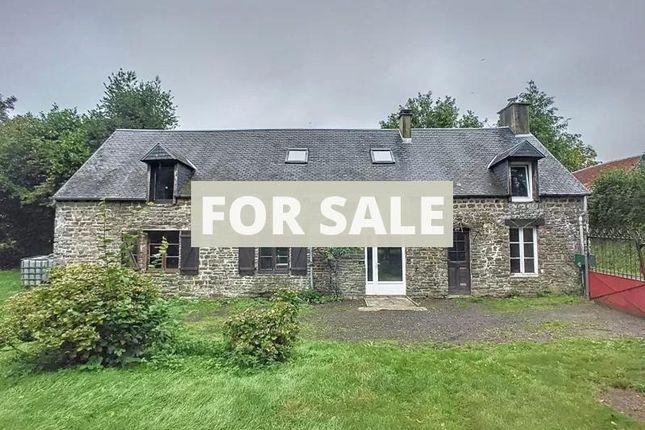 Detached house for sale in Le Mesnil-Robert, Basse-Normandie, 14350, France