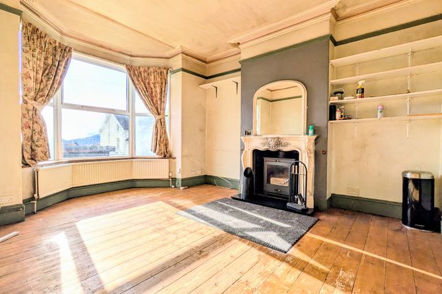8 Park Terrace, Merthyr Tydfil photo 3
