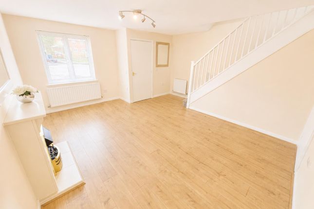 12, Elsworth Close, Manchester photo 2