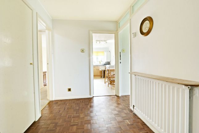 Flat for sale in Lucerne Close, Palmers Green