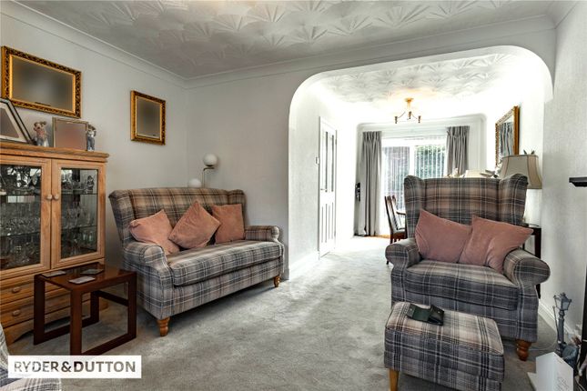 130, Newhouse Road, Greater Manchester photo 4