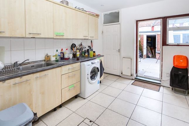 59, Sibley Grove, London photo 4