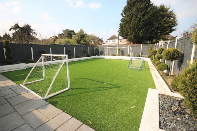 5 Bed Detached House For Sale In Cat Hill East Barnet Barnet En4