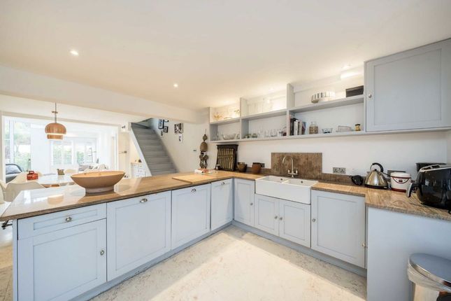 17, Amerland Road, London photo 3