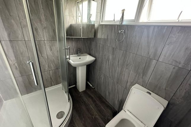 45, Steepwood Croft, Birmingham photo 3