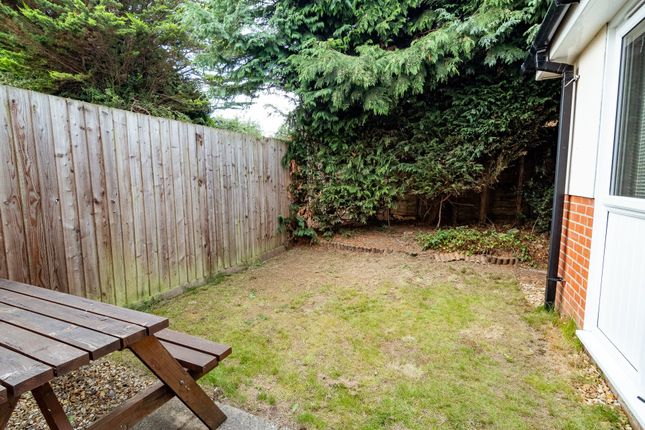 Richards Close, Bournemouth photo 5