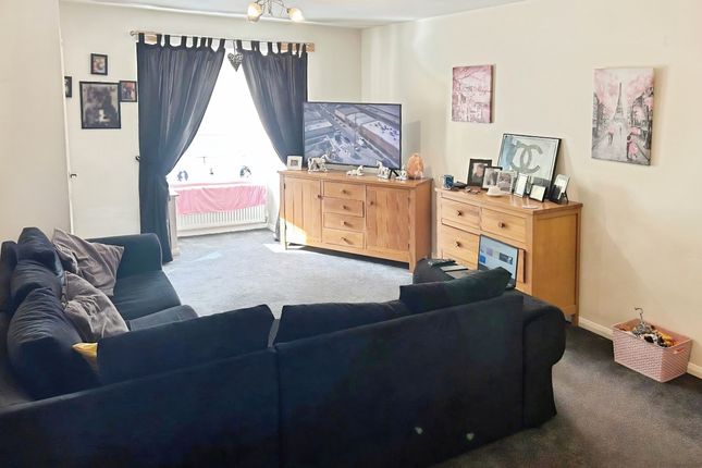 3, Jarrow Court, Lincolnshire, UK photo 3