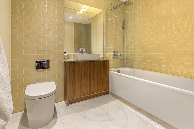 Flat for sale in Duckman Tower, 3 Lincoln Plaza