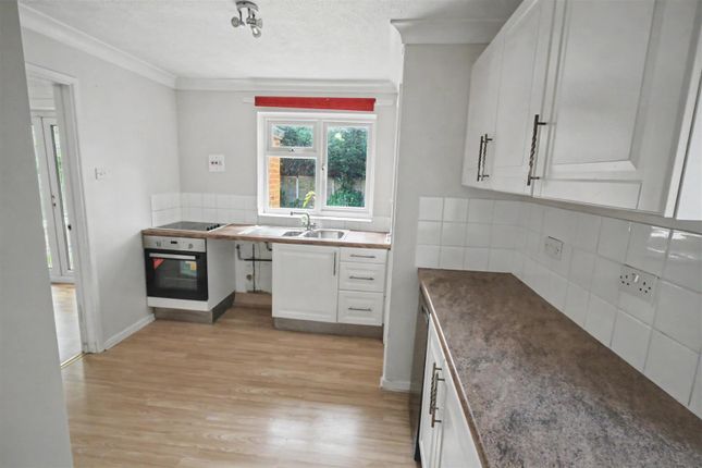 Woodland Rise, Norwich photo 4