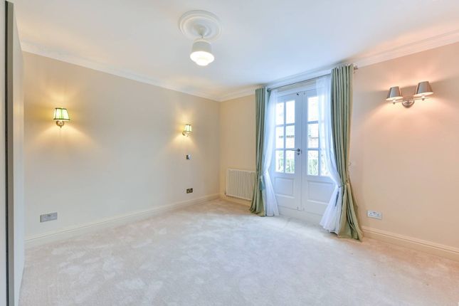 Semi-detached house to rent in Wandsworth Bridge Road, Peterborough Estate, London