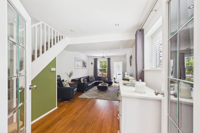 5, Albion Road, Sandhurst photo 3