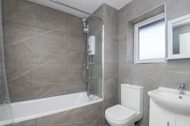 7, Tansman Lane, Milton Keynes photo 4