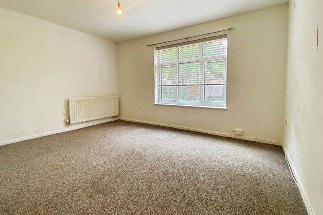 203, Peterborough photo 3