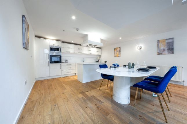 Mews house for sale in Goldhurst Terrace, South Hampstead