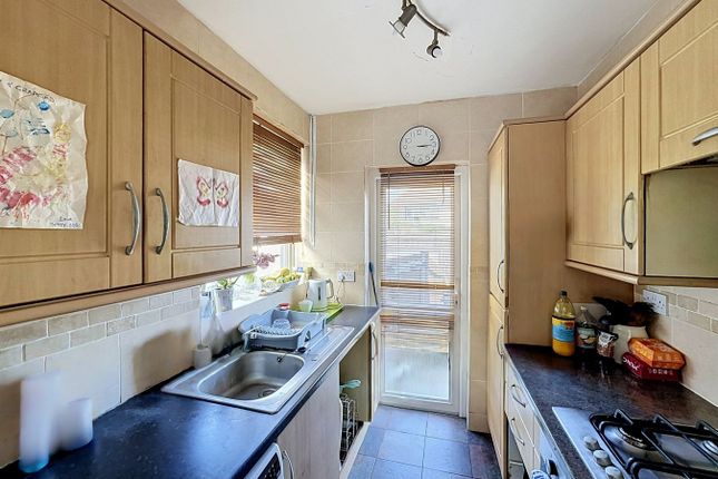 6, Tudor Way, Orpington photo 3