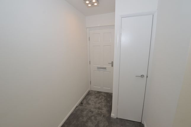 36, Newton Park Court, Leeds photo 4