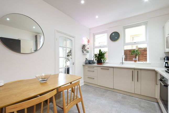 98, Queenswood Road, London photo 4