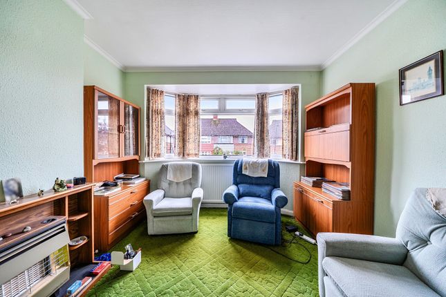Lynmouth Avenue, Morden photo 2