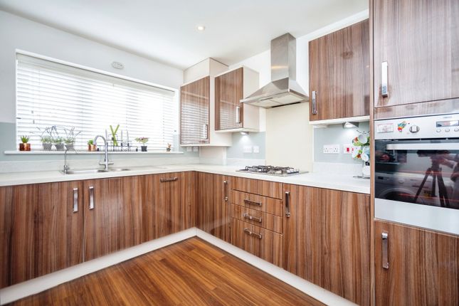 Flat for sale in Clayhill Gardens, Hoo, Rochester, Kent