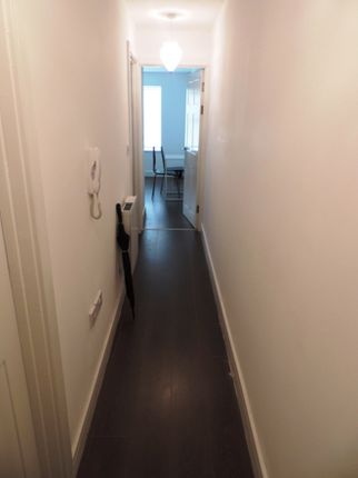 Flat 6,  234, Whitchurch Road, Cardiff photo 4