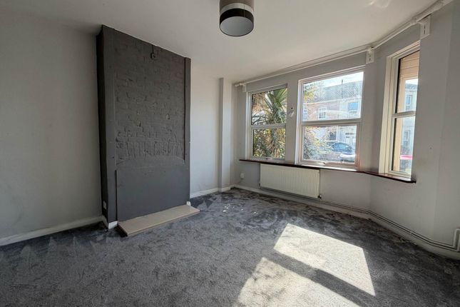28, Waterloo Road, Southend On Sea photo 2