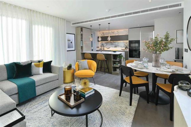 Flat for sale in Cassini Apartments, Cascade Way W12