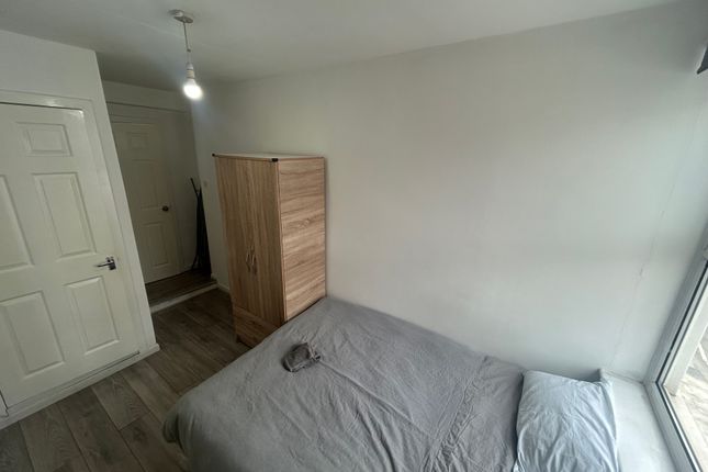 226, Bethnal Green Road, London photo 4