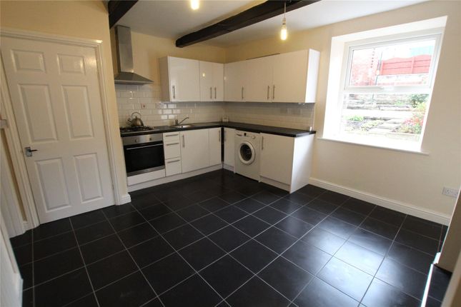 End terrace house to rent in Northgate, Almondbury, Huddersfield, West Yorkshire