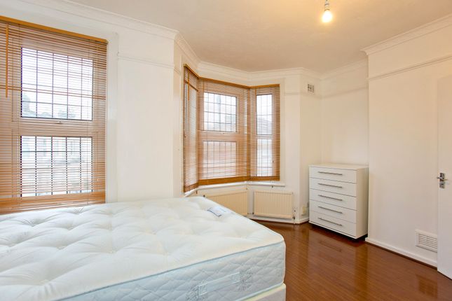 Thumbnail Shared accommodation to rent in Durham Road, London