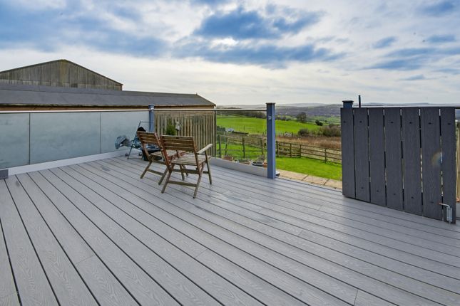 Beaconsfield Farm, Paul Lane, Wakefield photo 3