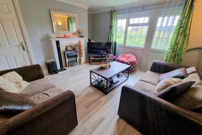 Flat for sale in Tarquin Close, Willenhall, Coventry
