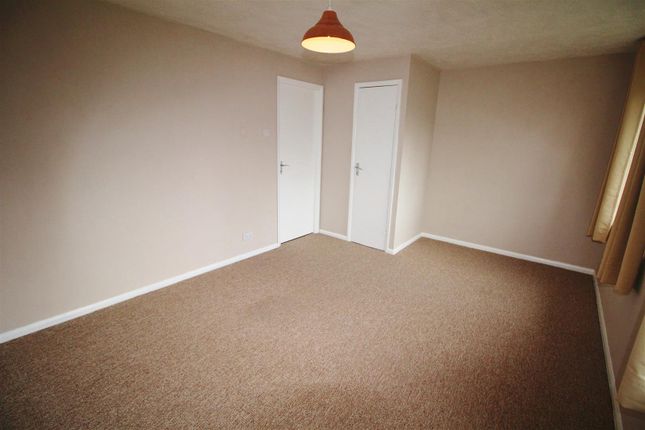Flat to rent in Milford Close, Marshalswick, St. Albans