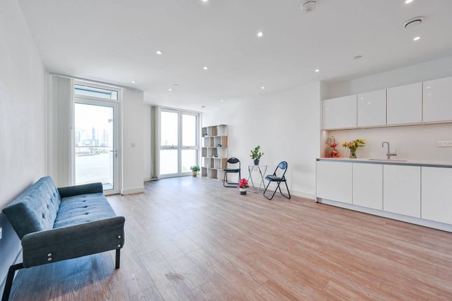 Thumbnail Flat to rent in Telegraph Avenue, Greenwich, London