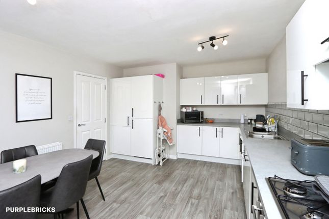290, Queen Mary Road, Sheffield photo 4