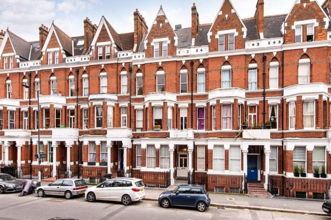 Flat for sale in Addison Gardens, Brook Green, London, UK