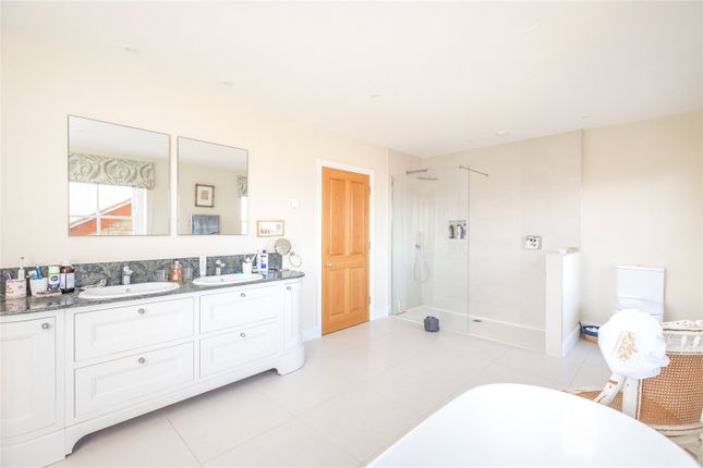 En Suite Bathroom