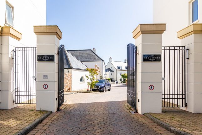 14 Claremont, Princes Tower Road, St Saviour photo 2