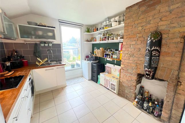 Flat for sale in St. Margarets Grove, Plumstead Common, London