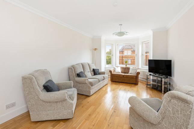 26/8, Rattray Grove, Greenbank, Edinburgh photo 2