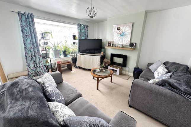 56, East Lea, Durham photo 4