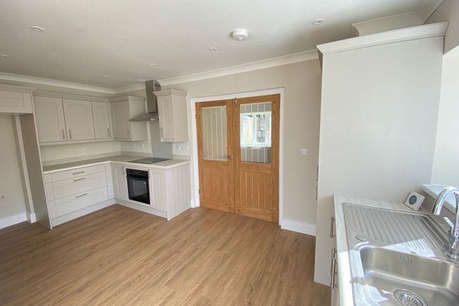 36, Empire Avenue, Neath photo 3