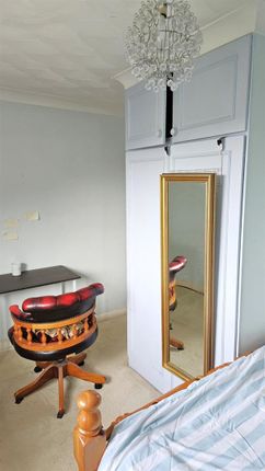 Room 1, 6 Leamington Road, Luton photo 2