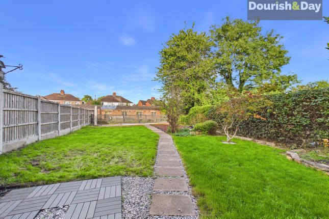 14 Churchill Road, Stone photo 4
