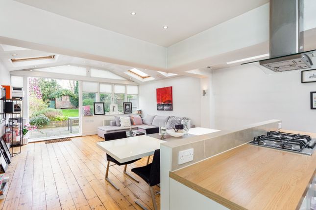 Thumbnail Semi-detached house to rent in Earlsfield Road, Wandsworth, London