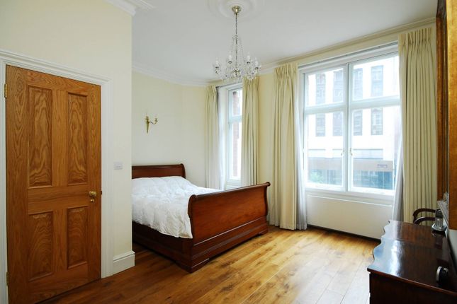 Thumbnail Flat to rent in Iverna Court, Kensington, London