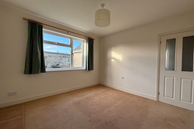 Second Bedroom (2)